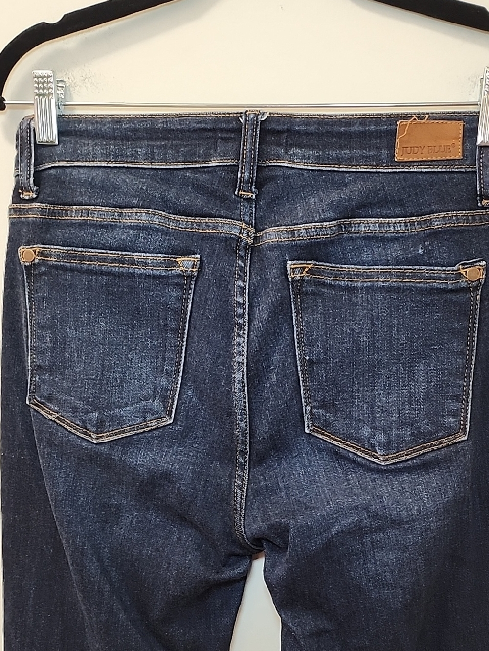 Judy Blue dark wash bootcut jeans subtle whiskering zip fly closure Size 7/28 - Picture 14 of 14